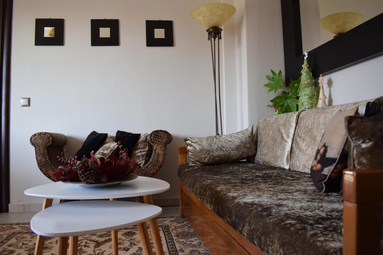 Apartamento Five Stars In Trikala Exterior foto