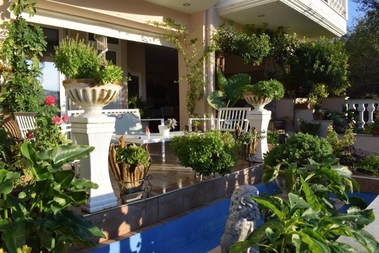 Apartamento Five Stars In Trikala Exterior foto